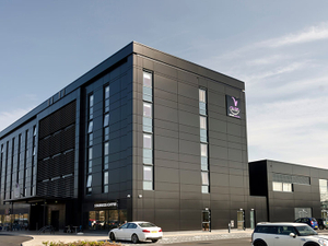 devere_glasgow3